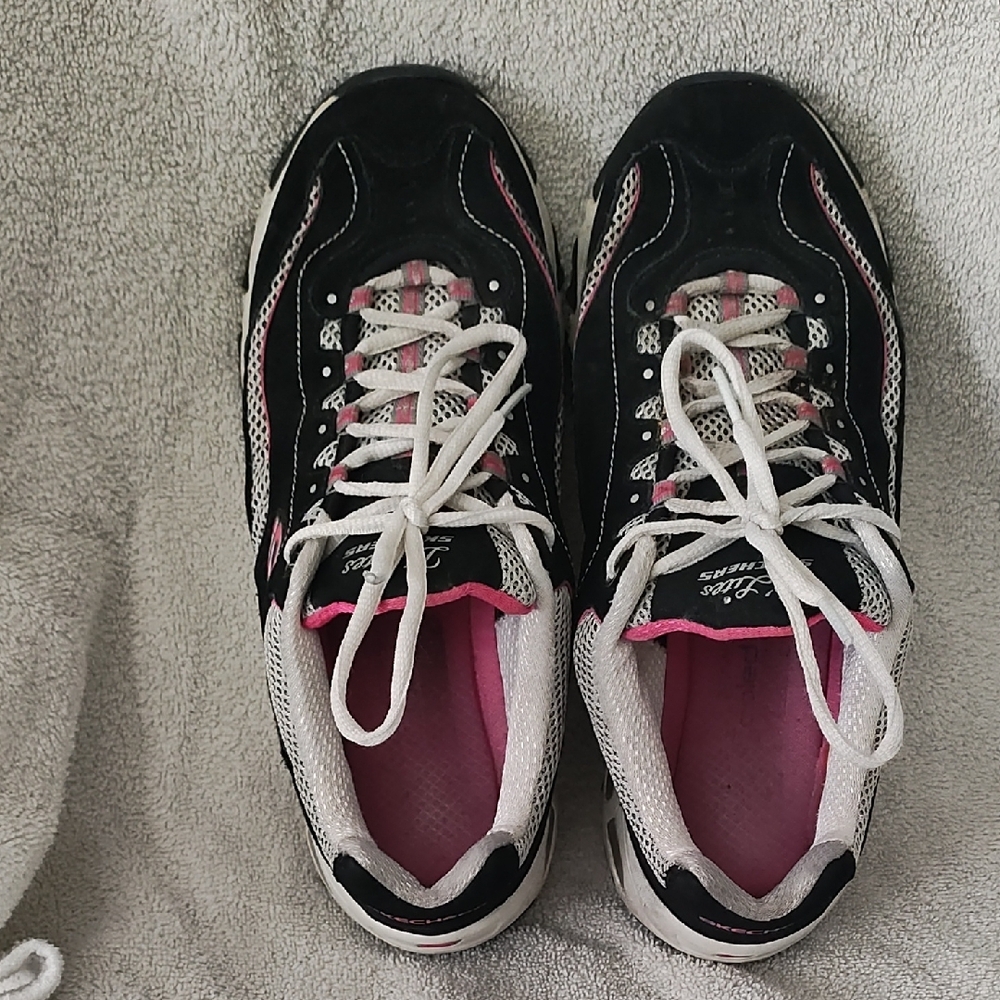 Stylish Women's Black and Pink Sneakers